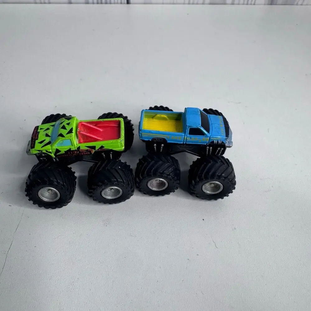 Monster Jam Mighty Minis Lot 4 MINI Monster Truck Toy Vehicles Squasher Cruzer